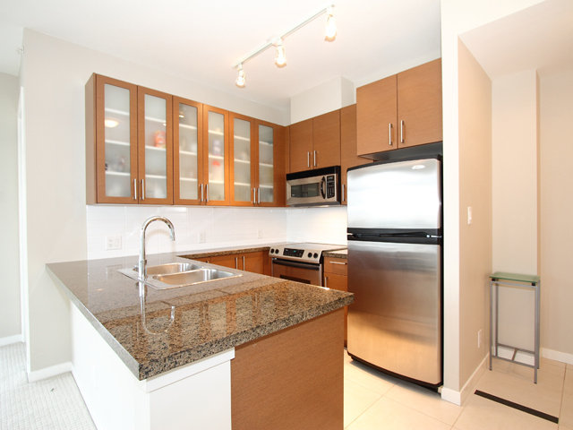 # 1204 2355 MADISON AV, Burnaby - V870166