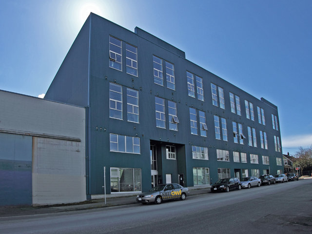 # 217 1220 E PENDER ST, Vancouver - V880396