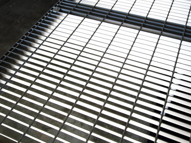 # 217 1220 E PENDER ST, Vancouver - V880396