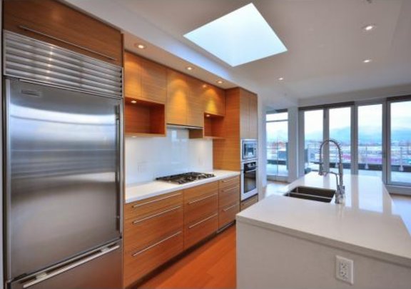 # 610 256 E 2ND AV, Vancouver - V804264