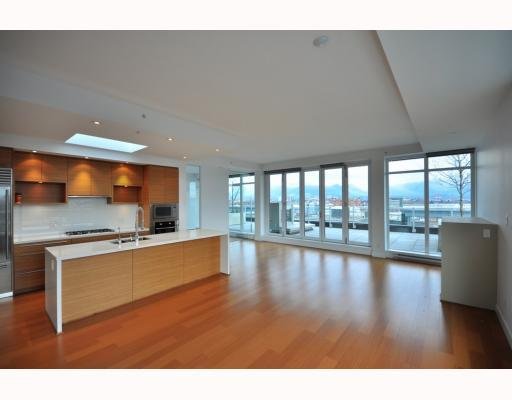 # 610 256 E 2ND AV, Vancouver - V804264