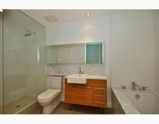 # 610 256 E 2ND AV, Vancouver - V804264