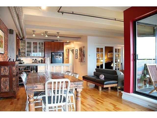 # 402 27 ALEXANDER ST, Vancouver - V837994