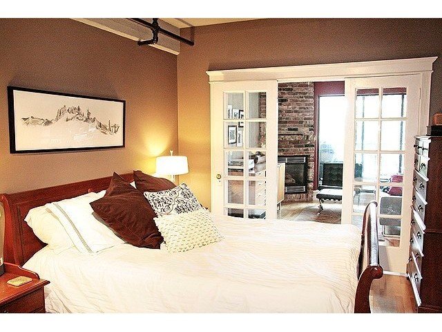 # 402 27 ALEXANDER ST, Vancouver - V837994