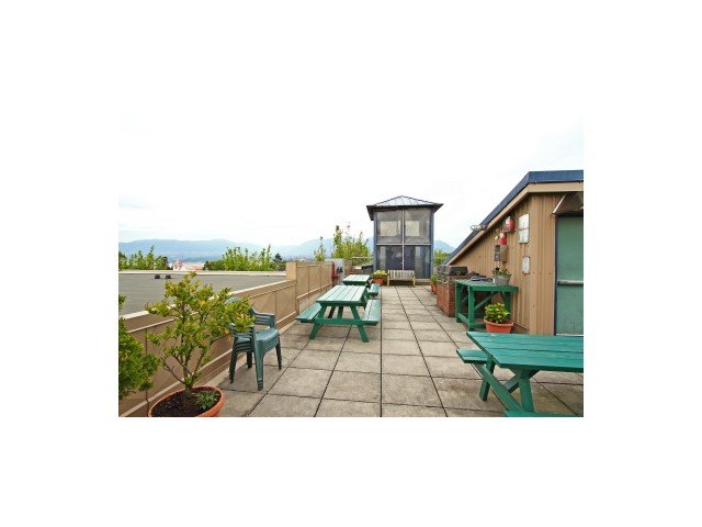 # 204 2556 E HASTINGS ST, Vancouver - V854448