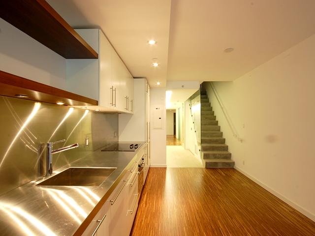 # 302 36 WATER ST, Vancouver - V859596