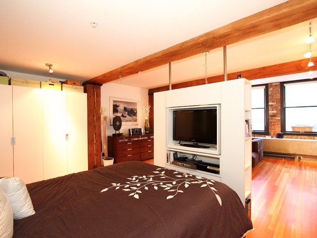 # 3 528 BEATTY ST, Vancouver - V866897