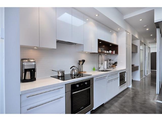 # 605 256 E 2ND AV, Vancouver - V879984