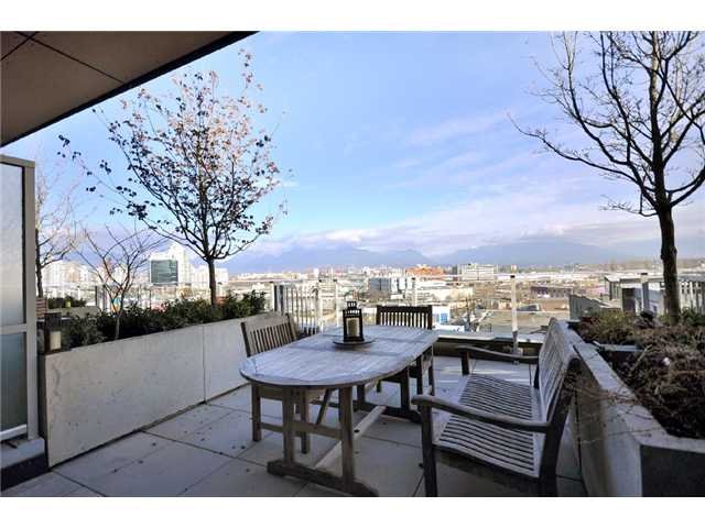 # 605 256 E 2ND AV, Vancouver - V879984