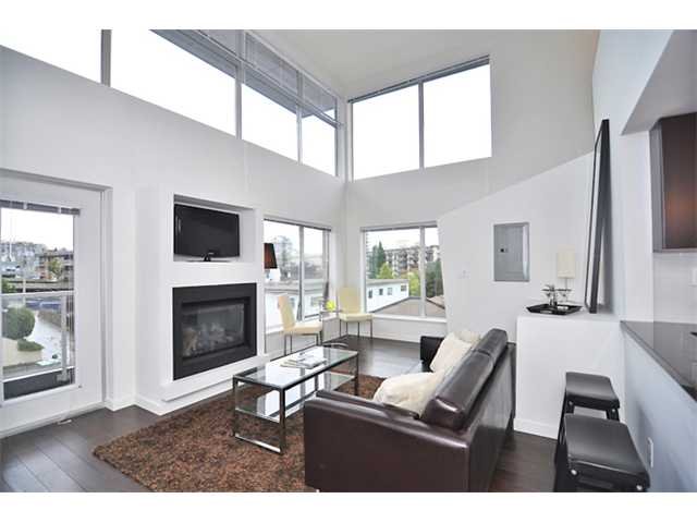 # PH2 1288 CHESTERFIELD AV, North Vancouver - V882185