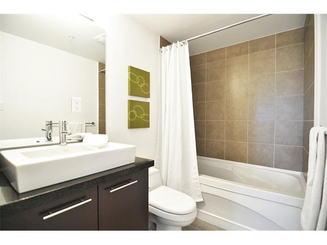 # PH2 1288 CHESTERFIELD AV, North Vancouver - V882185