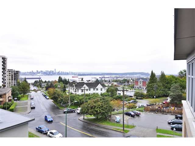 # PH2 1288 CHESTERFIELD AV, North Vancouver - V882185