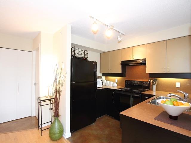 # 1406 1238 RICHARDS ST, Vancouver - V882558