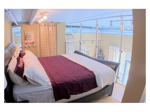 # 217 2001 WALL ST, Vancouver - V887340