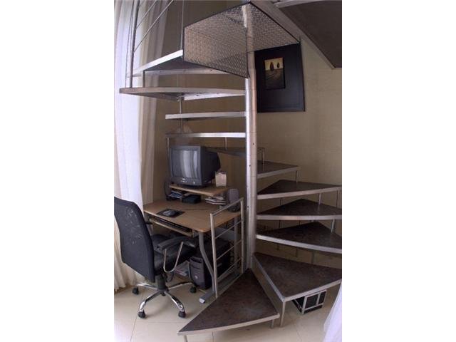 # 217 2001 WALL ST, Vancouver - V887340