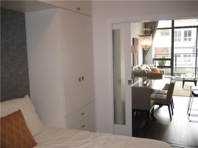 # 215 121 BREW ST, Port Moody - V890142