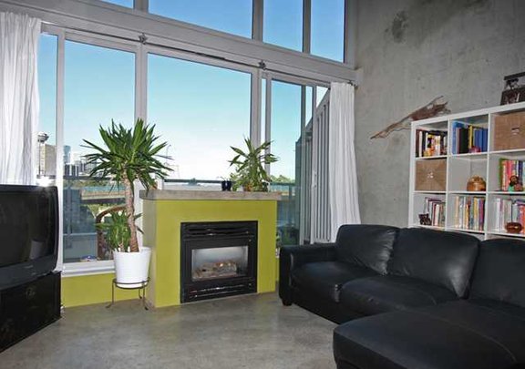 # 218 289 ALEXANDER ST, Vancouver - V906058