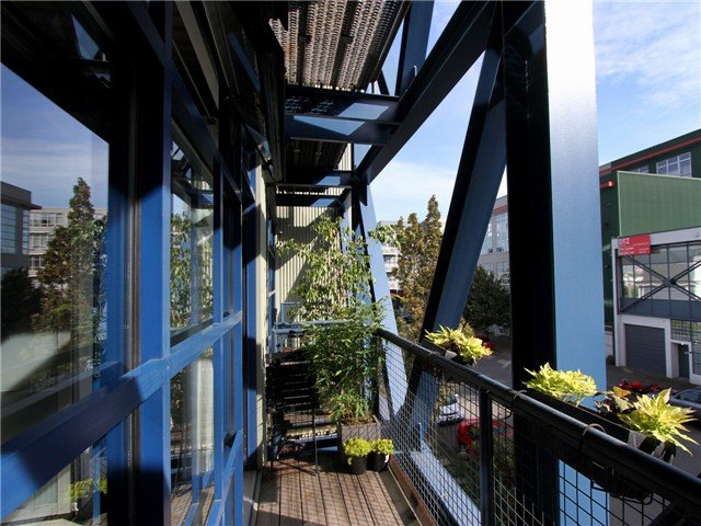 # 207 237 E 4TH AV, Vancouver - V911719