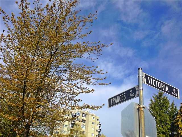# 705 1833 FRANCES ST, Vancouver - V1003375
