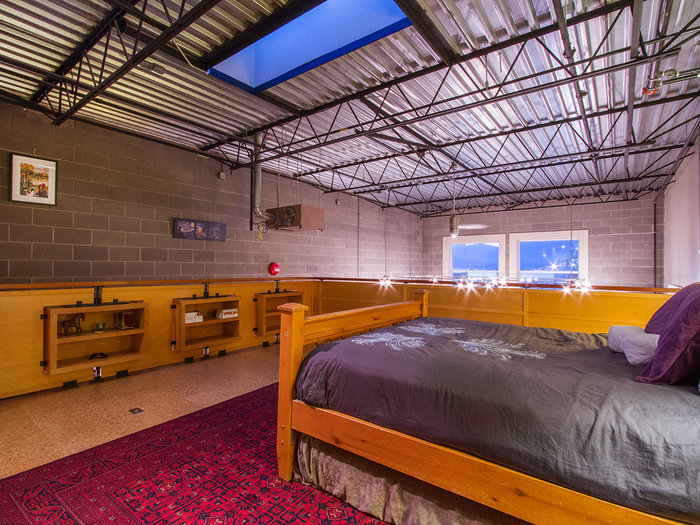 # 301 1220 E PENDER ST, Vancouver - V1073442