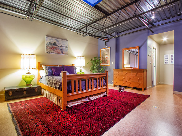 # 301 1220 E PENDER ST, Vancouver - V1073442