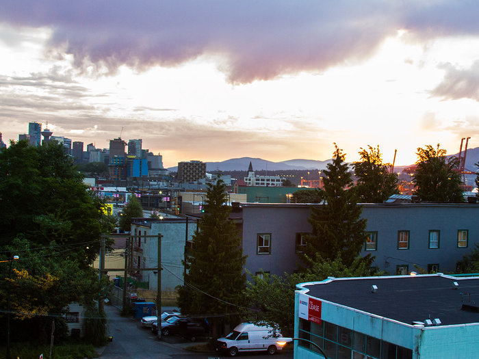 # 301 1220 E PENDER ST, Vancouver - V1073442