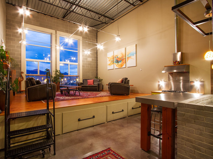 # 301 1220 E PENDER ST, Vancouver - V1073442