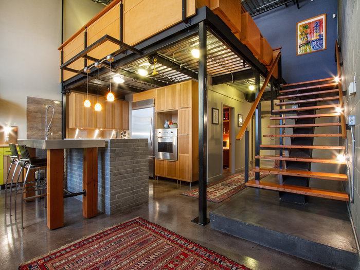 # 301 1220 E PENDER ST, Vancouver - V1073442