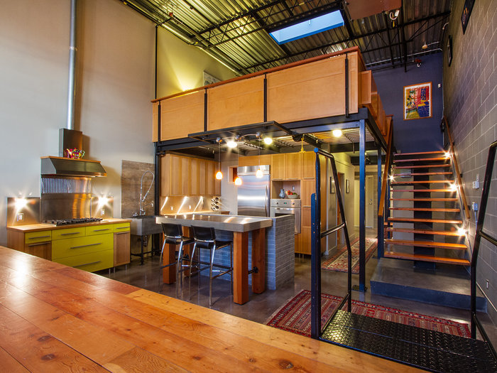 # 301 1220 E PENDER ST, Vancouver - V1073442