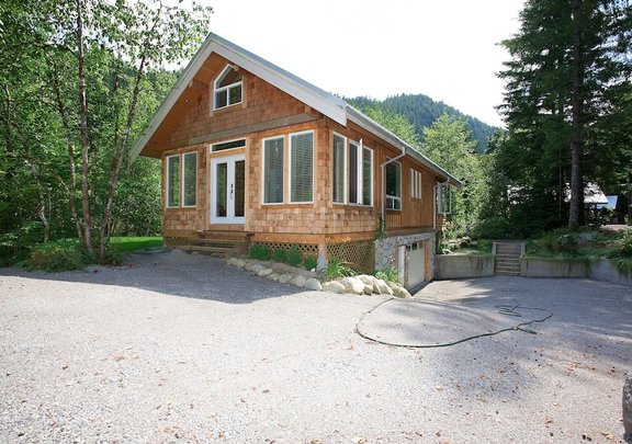 3520 PARADISE VALLEY ROAD, Squamish - R2054760