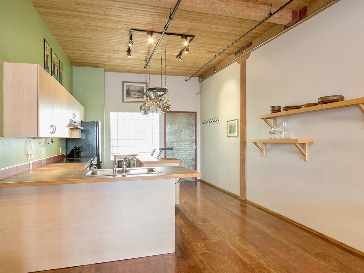 324 2556 E HASTINGS STREET, Vancouver - R2163489