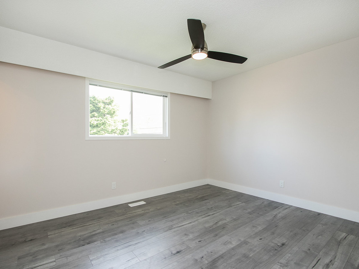 11581 84B AVENUE, Delta - R2173180