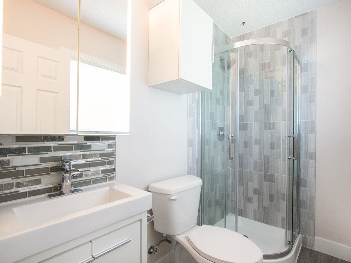 11581 84B AVENUE, Delta - R2173180