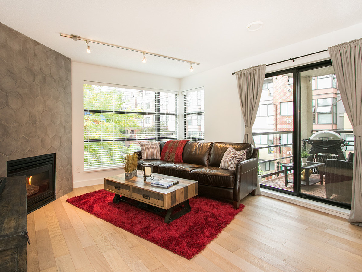 404 124 W 3RD STREET, North Vancouver - R2212704