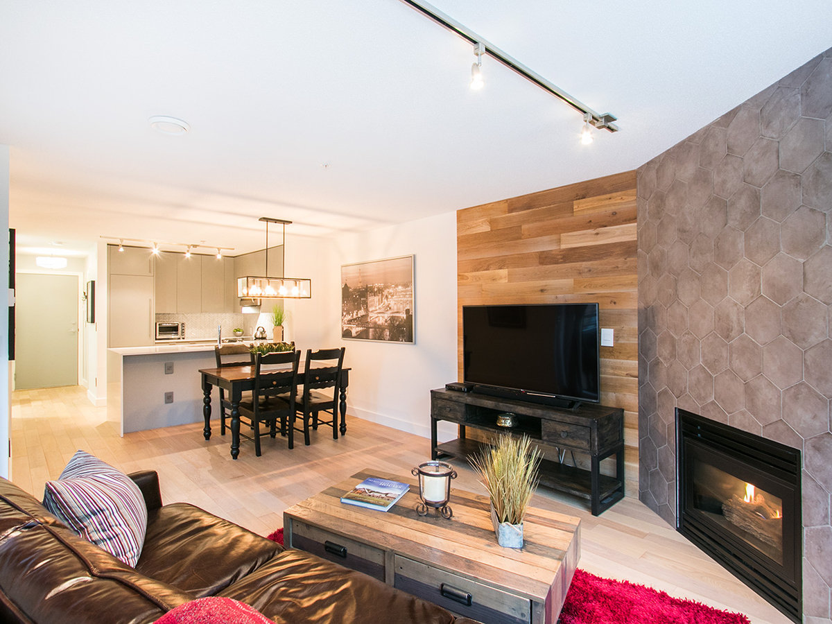 404 124 W 3RD STREET, North Vancouver - R2212704