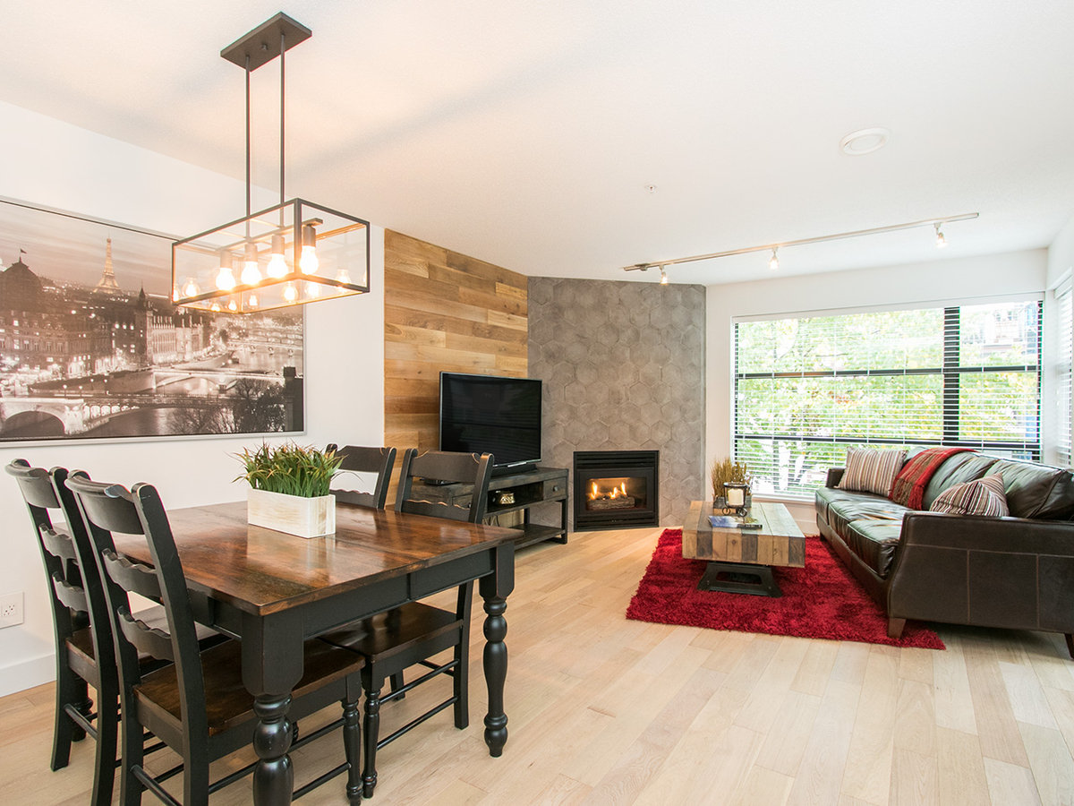 404 124 W 3RD STREET, North Vancouver - R2212704